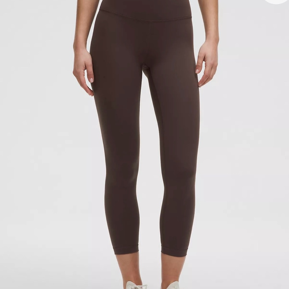 NWT Lululemon Wunder Train 25 inch  Leggings